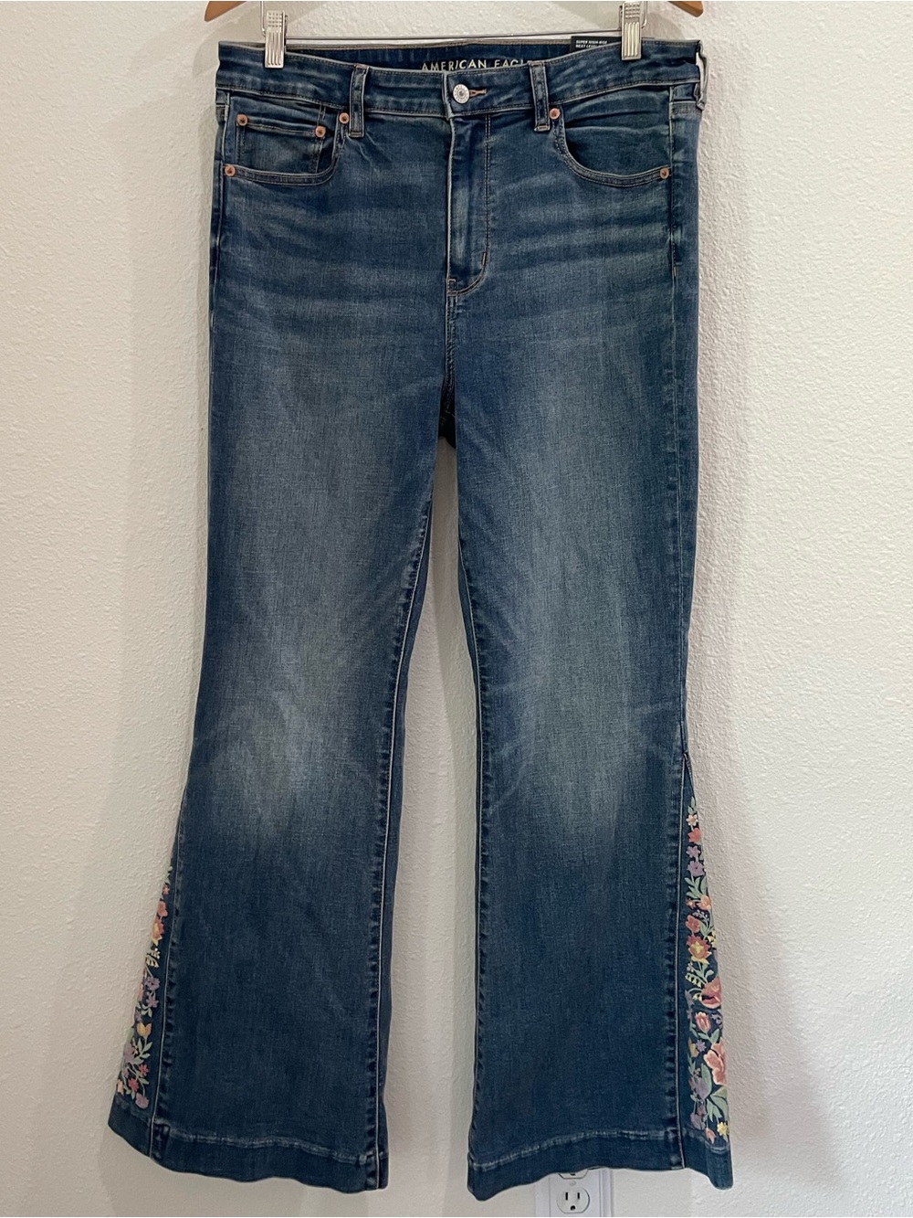 American Eagle Embroidered Flare Boho Jeans Festival Western High Rise Stretch - Picture 3 of 9